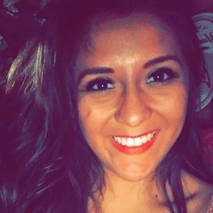 Meet your Posher, Adriana